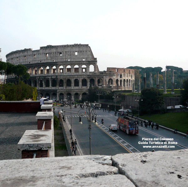 FOTO PIAZZA DEL COLOSSEO ROMA