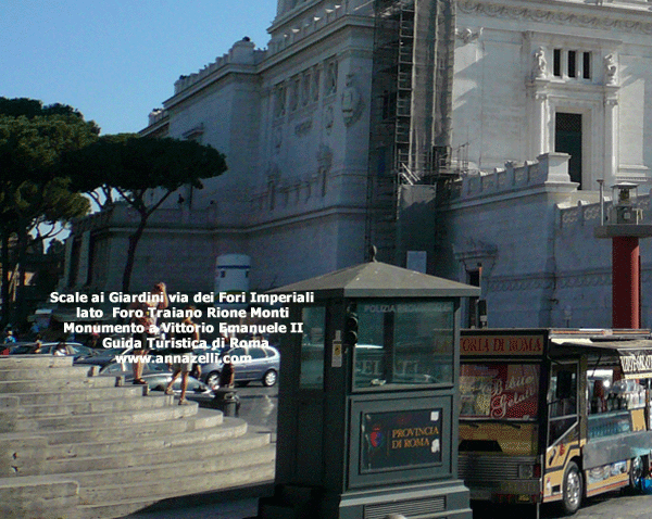 FOTO SCALE AI GIARDINI VIA DEI FORI IMPERIALI LATO PIAZZA VENEZIA ROMA