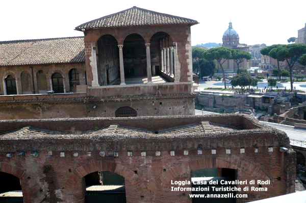 Foto Loggia della Casa dei Cavalieri di Rodi Roma