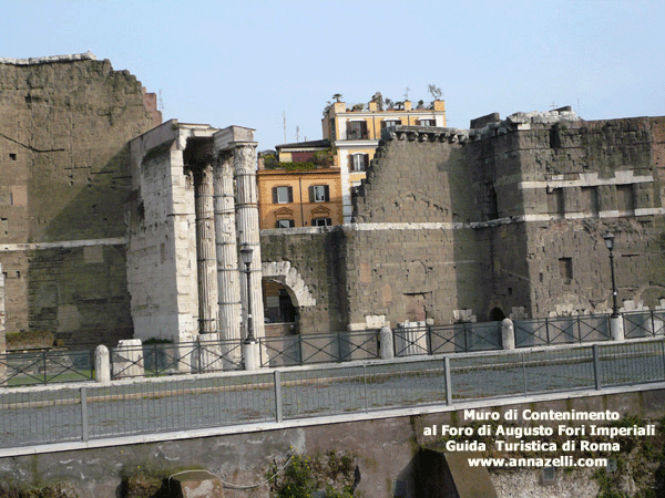 Muraglione al Foro di Augusto Fori Imperiali Roma