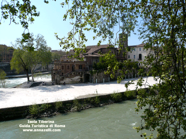 Fotografie Isola Tiberina a Roma