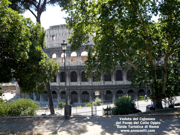 VEDUTA DEL COLOSSEO DAL PARCO DEL COLLE OPPIO ROMA