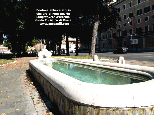 fontana abbeveratorio al lungotevere aventino roma