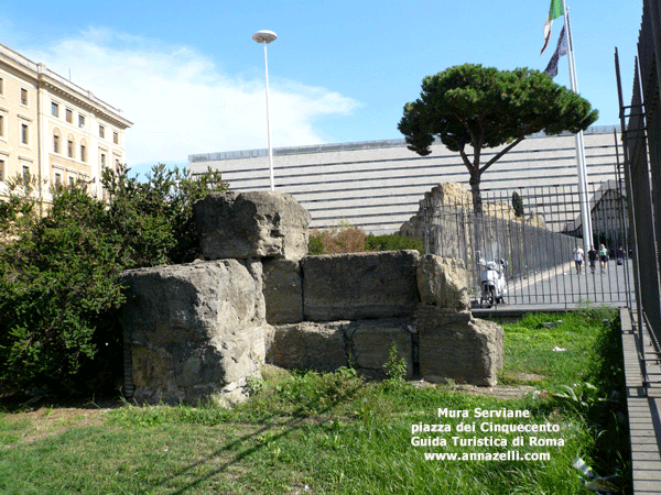 le mura serviane alla stazione termini piazza dei cinquecento roma