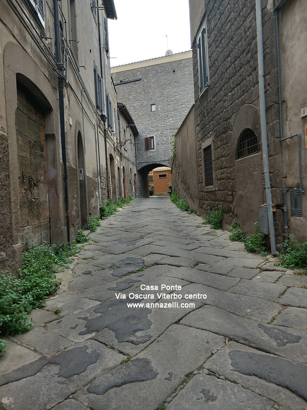 casa ponte via oscura viterbo centro storico info e foto anna zelli