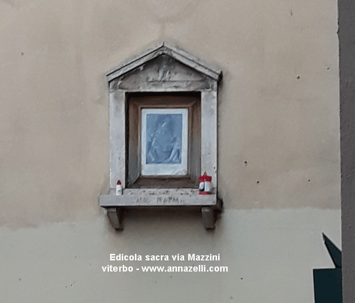 edicola sacra via mazzini viterbo centro storico info e foto anna zelli