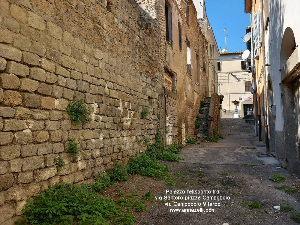 palazzo fatiscente tra via Santoro, piazza Campoboio e via Campoboio Viterbo